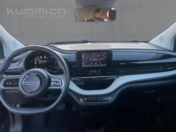 FIAT 500E (8/15)