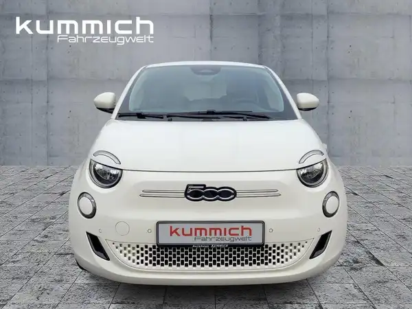 FIAT 500E (2/15)
