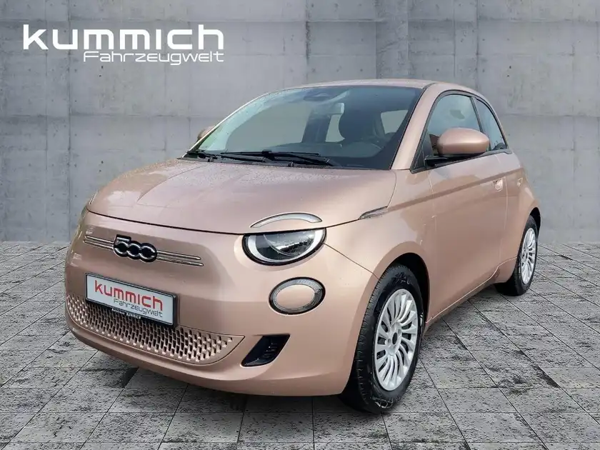 FIAT 500E (1/15)