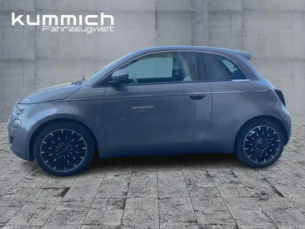 FIAT 500E (6/10)