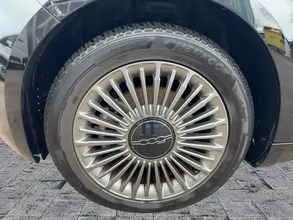 FIAT 500E (7/15)