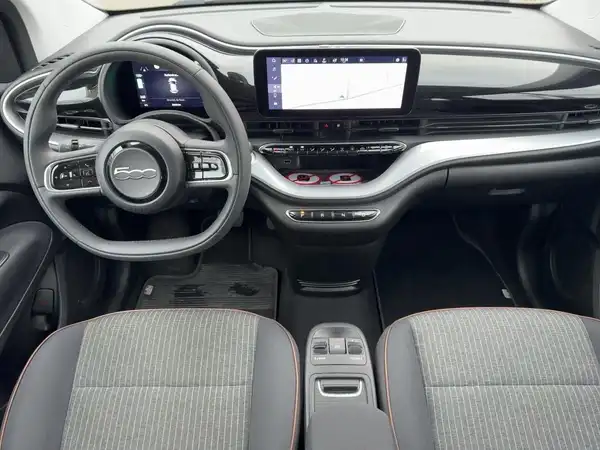 FIAT 500E (8/15)