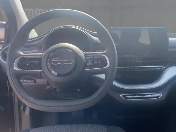FIAT 500E (8/15)