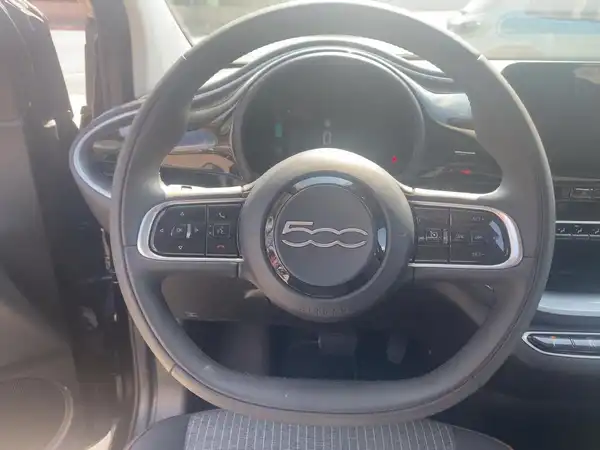 FIAT 500E (9/15)