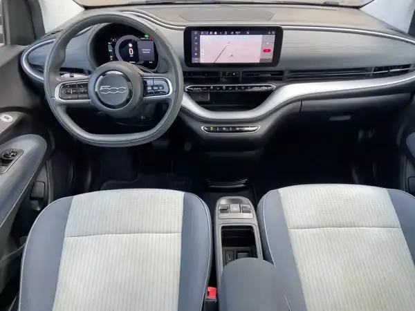 FIAT 500E (13/15)