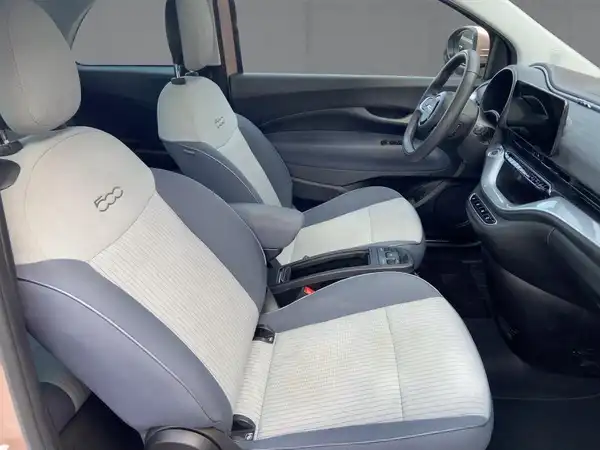 FIAT 500E (7/15)