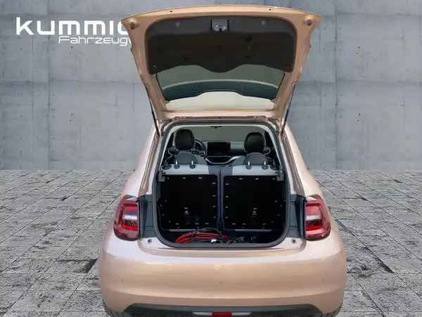 FIAT 500E (10/15)