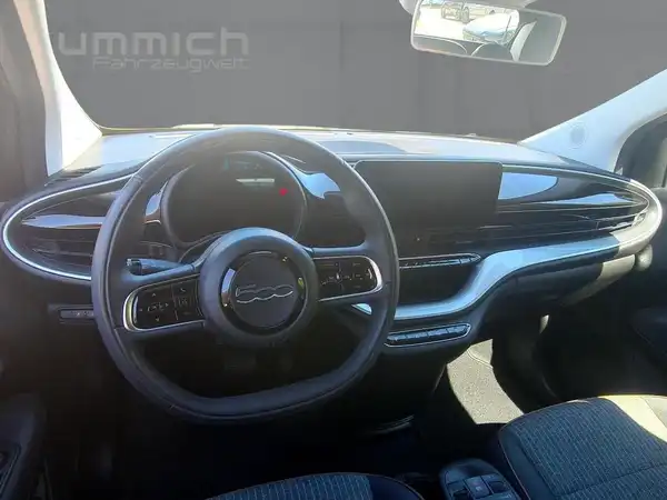 FIAT 500E (8/15)
