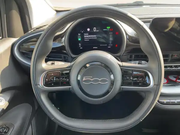 FIAT 500E (9/15)