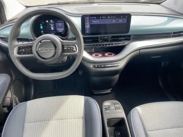 FIAT 500E (8/15)
