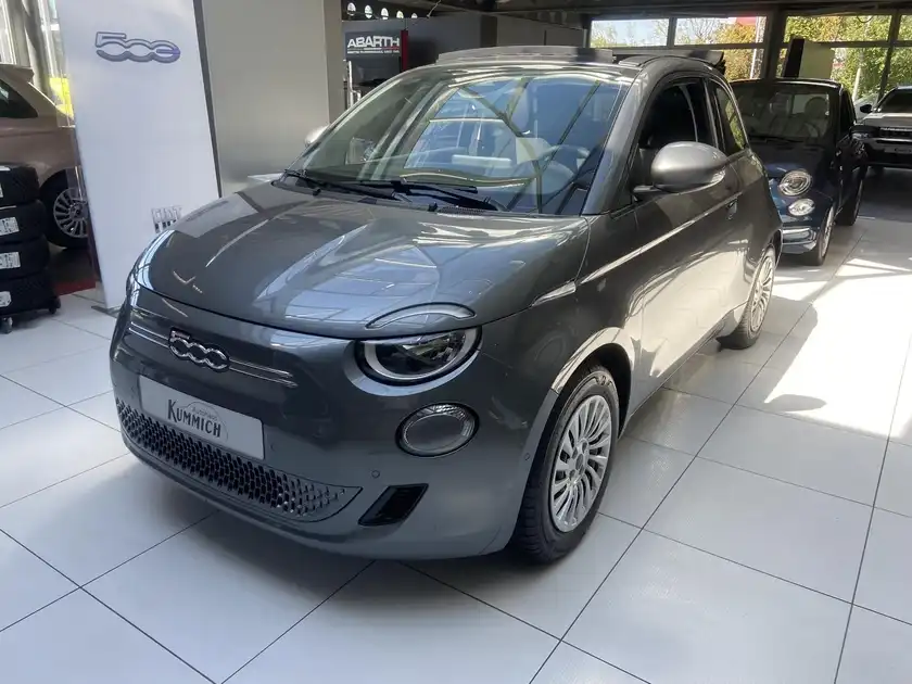 FIAT 500E (1/12)