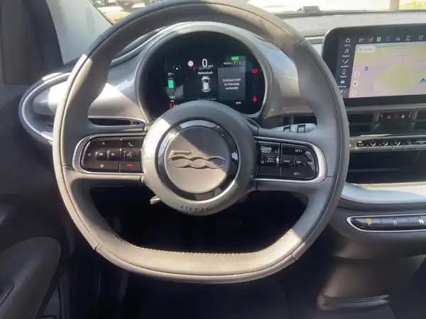 FIAT 500E (9/15)