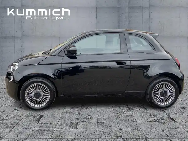 FIAT 500E (6/15)