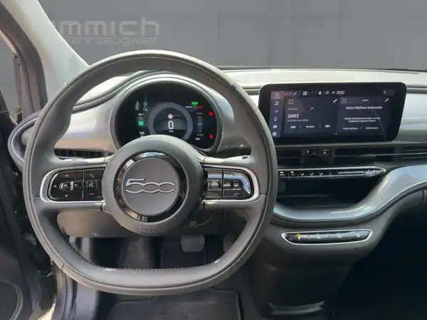 FIAT 500E (8/15)