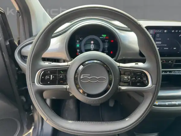 FIAT 500E (9/15)