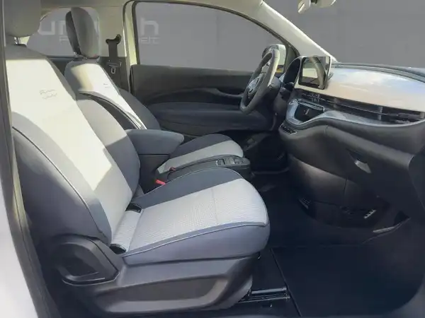 FIAT 500E (11/15)