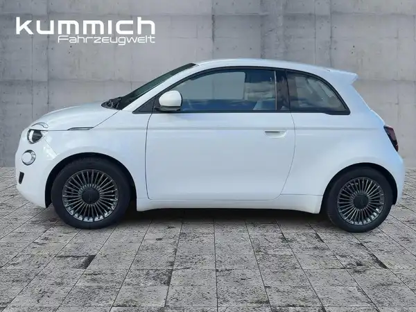 FIAT 500E (6/15)