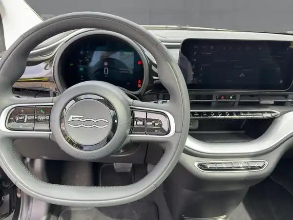 FIAT 500E (8/15)