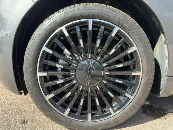 FIAT 500E (7/15)