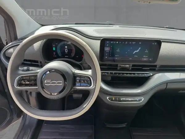 FIAT 500E (8/15)