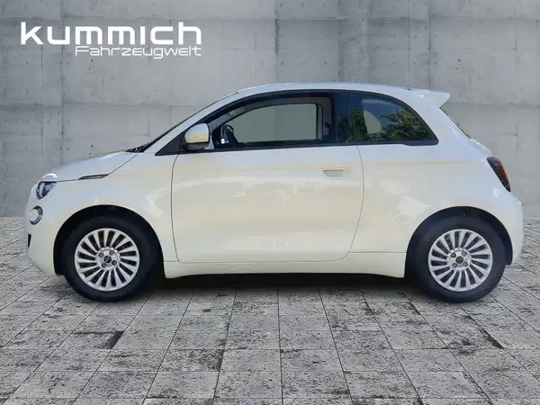 FIAT 500E (6/15)