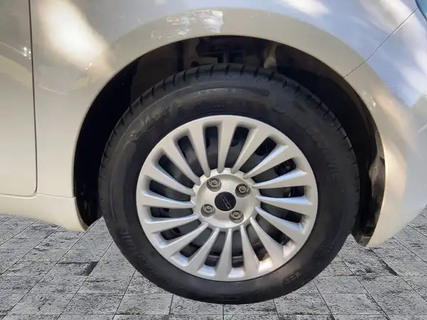 FIAT 500E (7/15)