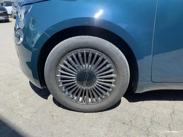 FIAT 500E (7/15)