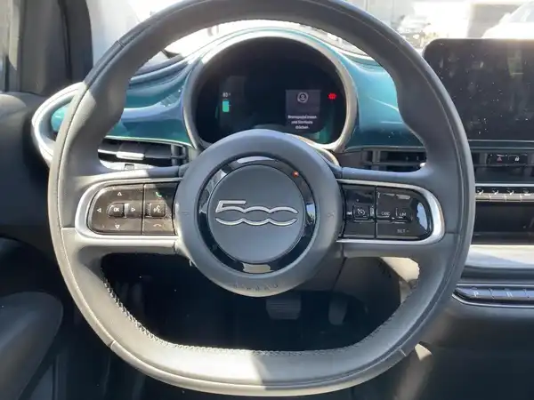 FIAT 500E (9/15)