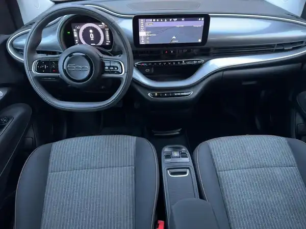FIAT 500E (8/15)