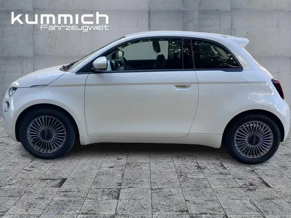 FIAT 500E (6/15)