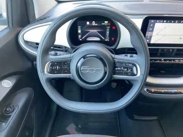 FIAT 500E (12/15)