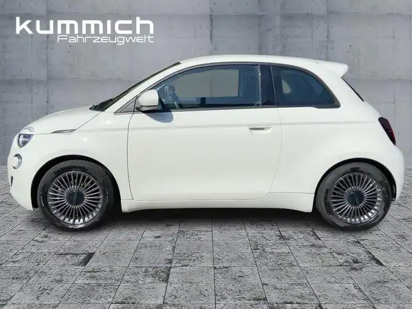 FIAT 500E (6/15)