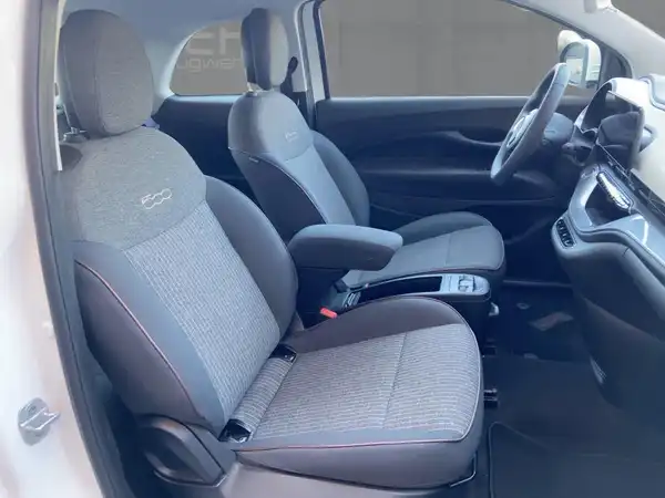 FIAT 500E (9/15)