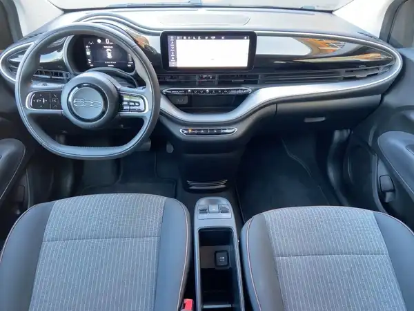 FIAT 500E (12/15)