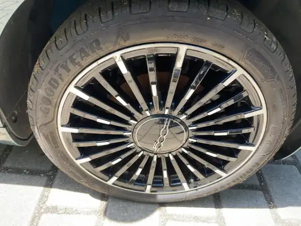 FIAT 500E (7/15)