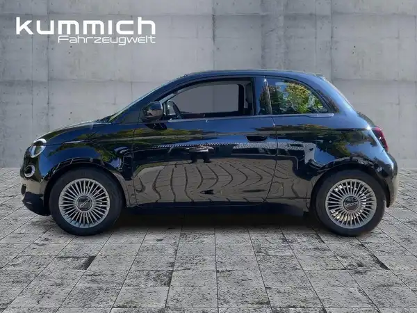 FIAT 500E (6/15)