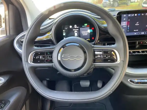 FIAT 500E (9/15)