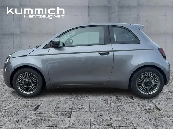 FIAT 500E (6/15)