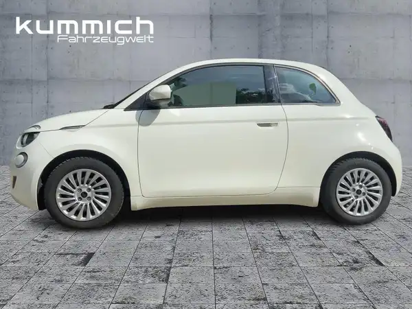 FIAT 500E (6/15)