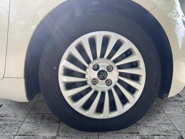 FIAT 500E (7/15)