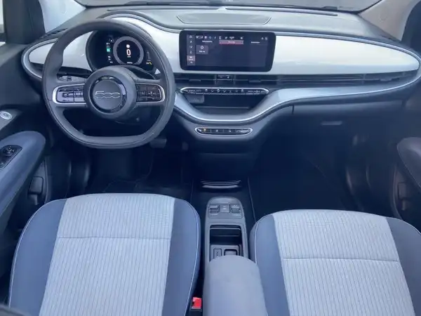 FIAT 500E (11/15)