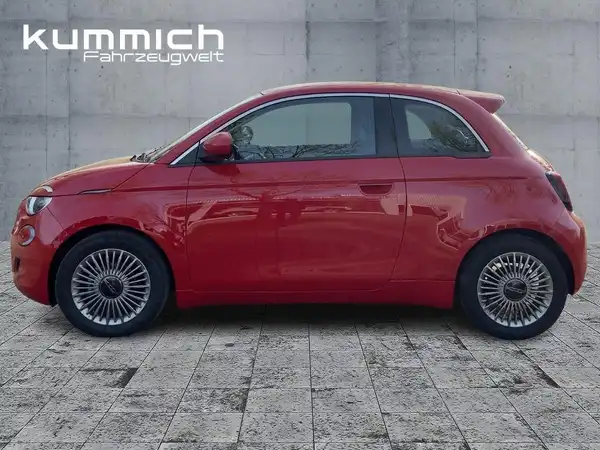 FIAT 500E (6/15)