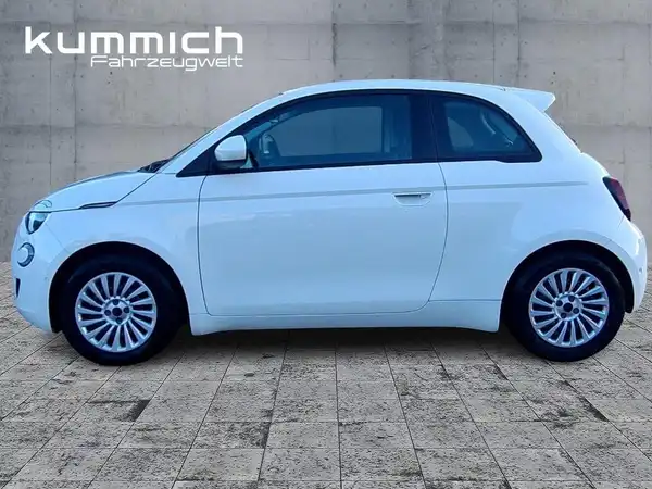 FIAT 500E (6/15)