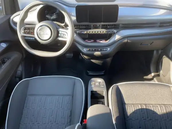 FIAT 500E (8/15)