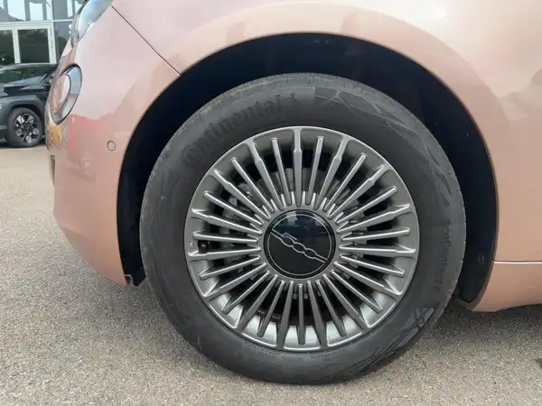 FIAT 500E (7/13)