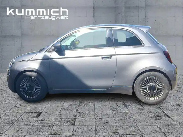 FIAT 500E (6/15)
