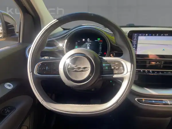 FIAT 500E (9/15)