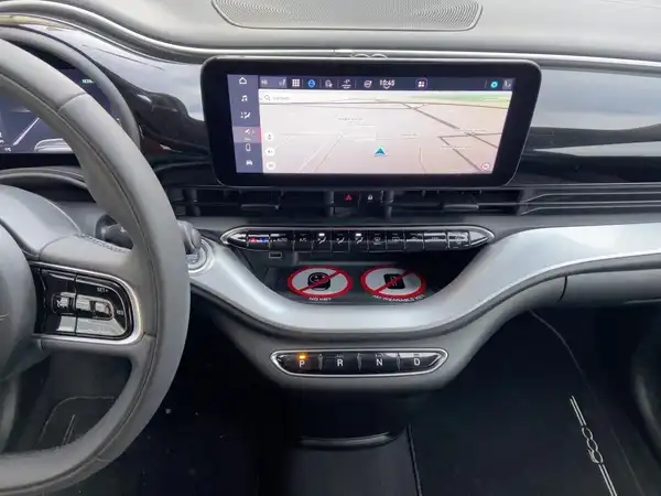 FIAT 500E (12/15)