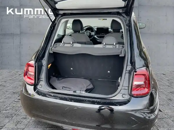 FIAT 500E (10/15)
