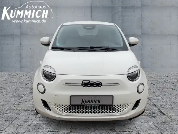 FIAT 500E (2/15)